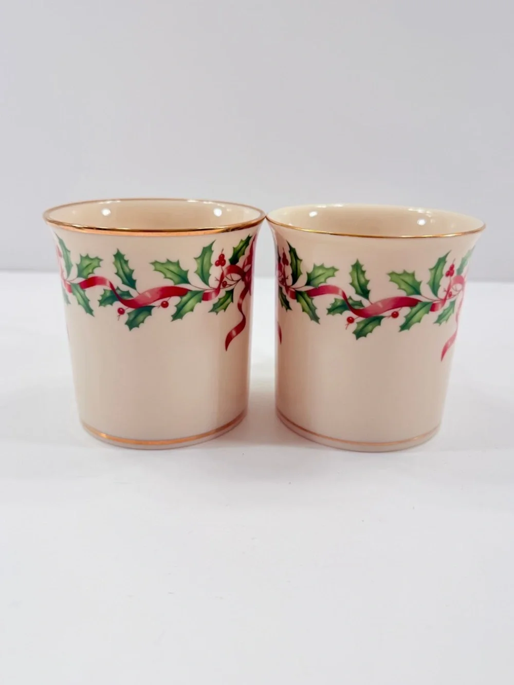 Lenox Mug Holiday Gold Porcelain Red Ribbon 24K‎ Gold Trim Discontinued Set of 2